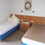Pensjonat Rottaler Bienenhof 2*
